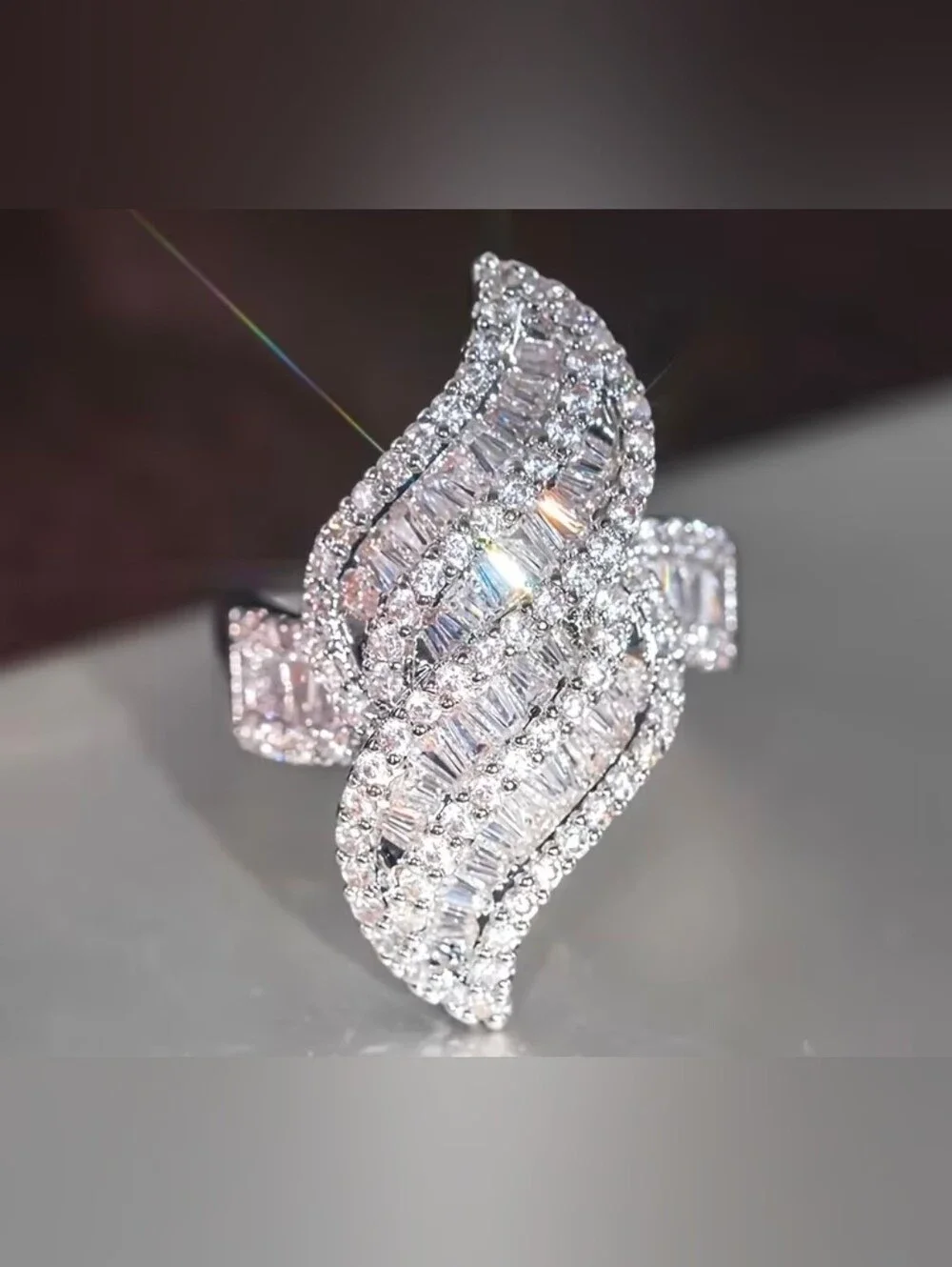 $8 Each Or Bundle 5/$20 Sparkling Silver Crystal Leaf Statement Ring Size 7